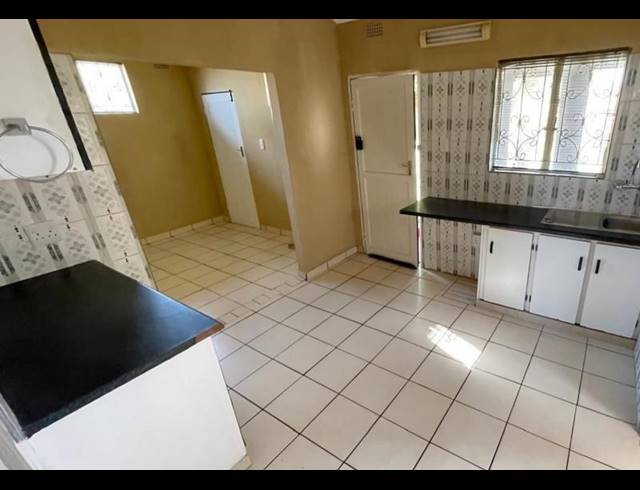 3 BEDROOM HOUSE FOR SALE IN KHARWASTAN